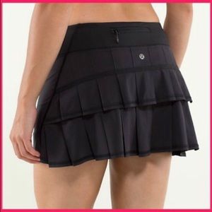 Lululemon black ruffle skirt